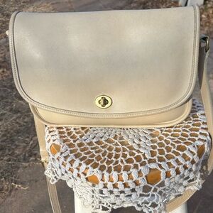 Vintage Bone COACH 9890 City Bag Crossbody Hangtag Spring